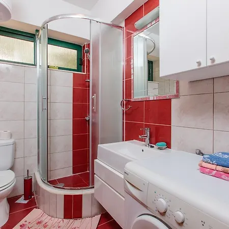 Komarac Apartament *